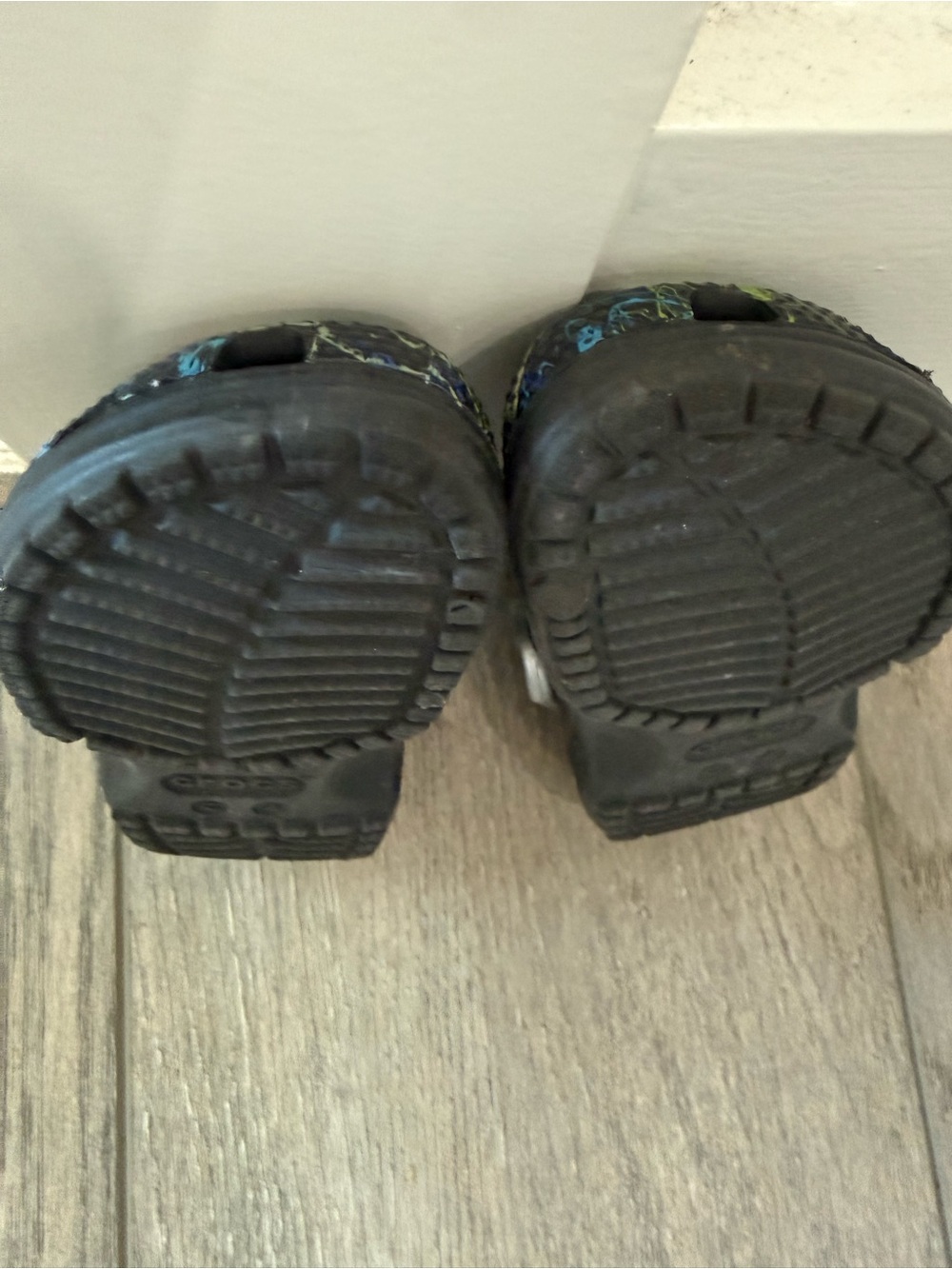 CROCS Kids Star Wars The Child Graphic Black Clogs with Green & Blue Accents - Picture 3 of 3